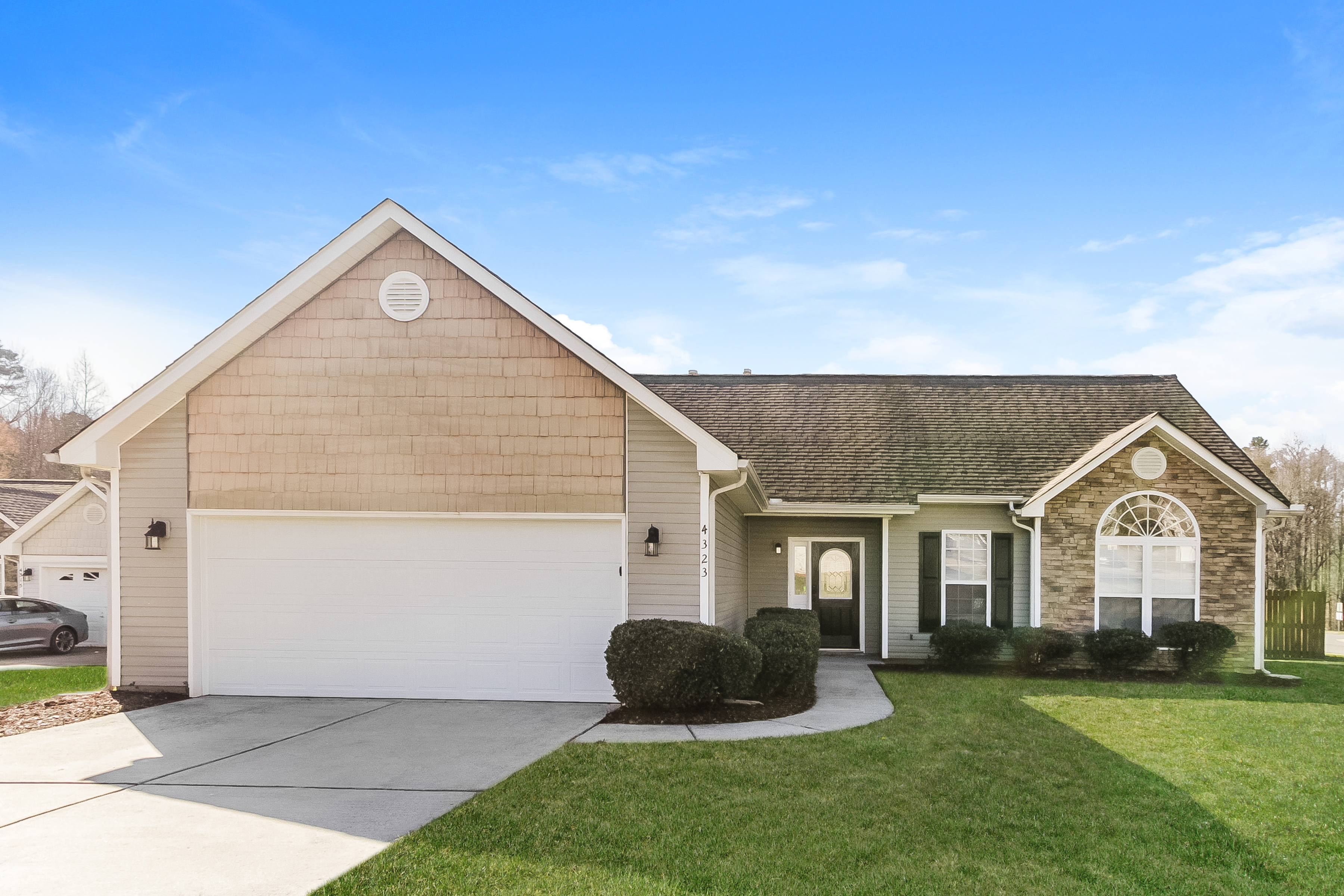 4323 CRYSTAL ERICA LN CHARLOTTE, NC 28214